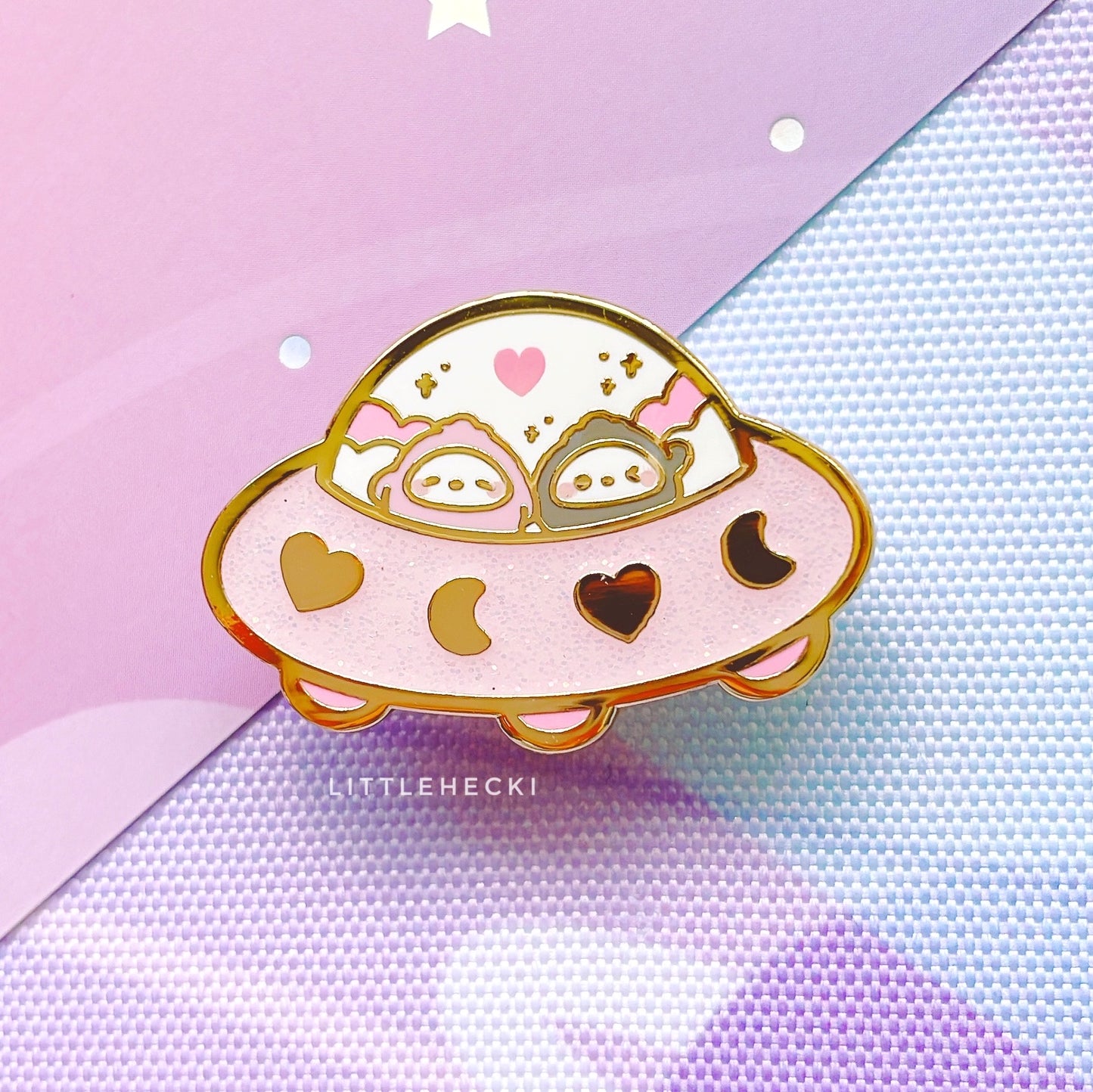 Love Birbs Enamel Pin