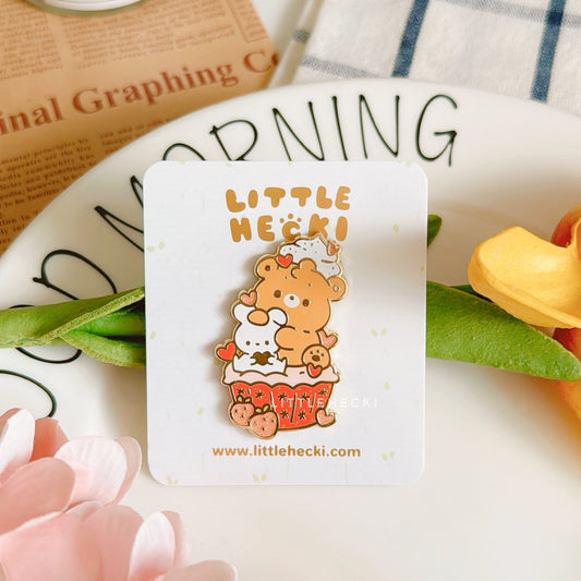 Cupcake Beary Enamel Pin